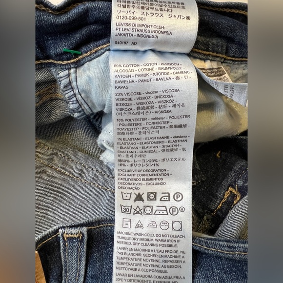 Levi's Boyfriend Jean Mid-Rise Size 28 - Picture 6 of 9